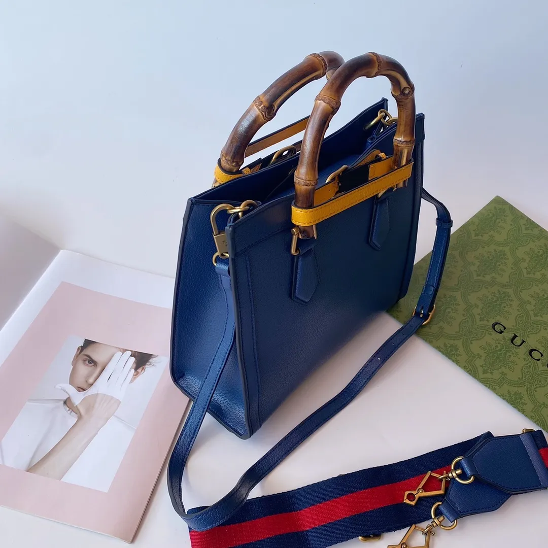 All Categories Official Website "Brand Women's Bags" Women's Bags 💙 GUCCI 2022 Official New Gucci Tote Bag Wholesale 58002200 High Quality Specifications: 27-24-11CM