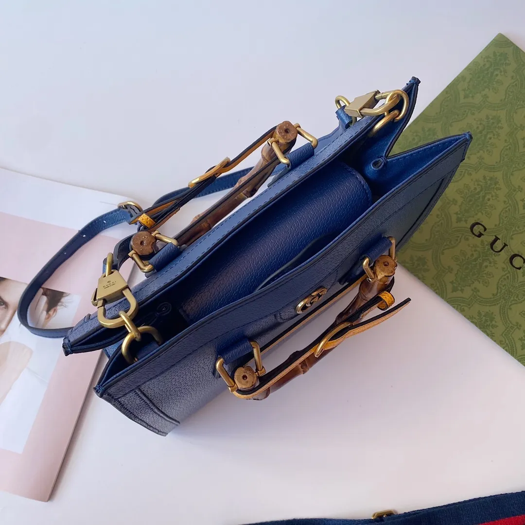 All Categories Official Website "Brand Women's Bags" Women's Bags 💙 GUCCI 2022 Official New Gucci Tote Bag Wholesale 58002200 High Quality Specifications: 27-24-11CM