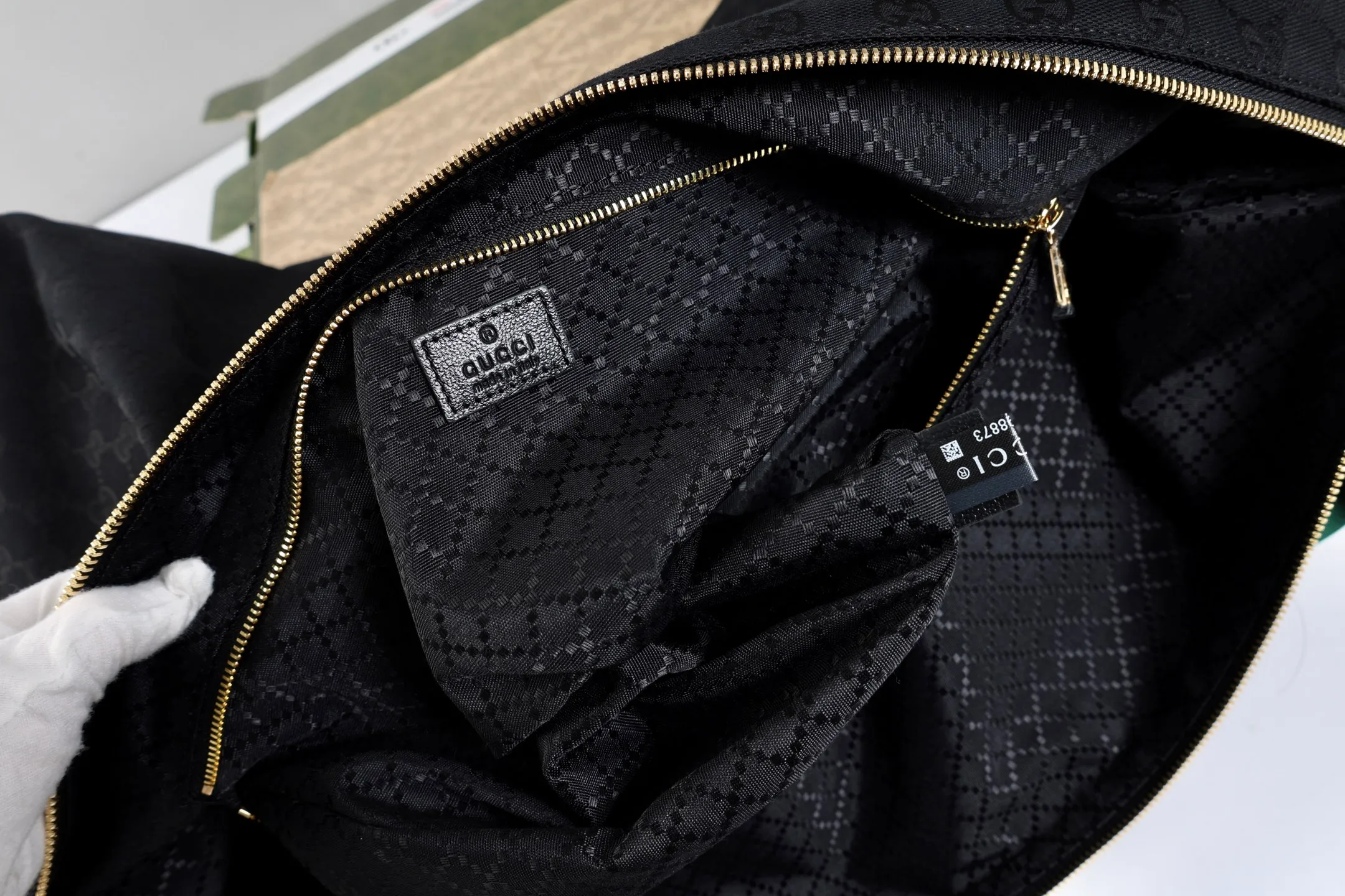 All categories Official website "Brand Women's Bags" Women's Bags 💙 GUCCI 2026 GUCCI new crossbody shoulder bag