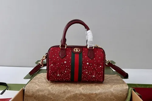 All categories Official website "Brand Women's Bags" Women's Bags 💙 GUCCI 2026 GUCCI new crossbody shoulder bag