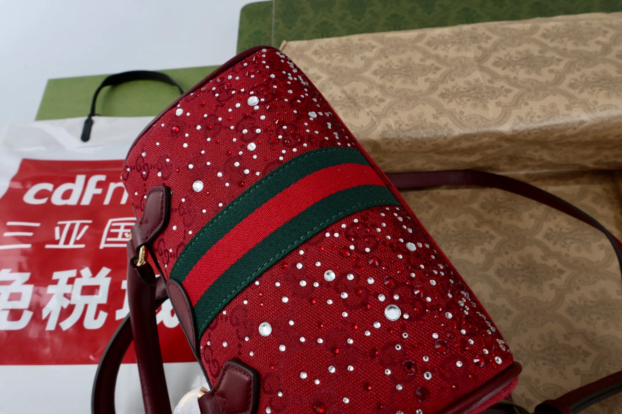 All categories Official website "Brand Women's Bags" Women's Bags 💙 GUCCI 2026 GUCCI new crossbody shoulder bag
