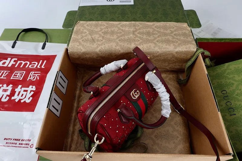 All categories Official website "Brand Women's Bags" Women's Bags 💙 GUCCI 2026 GUCCI new crossbody shoulder bag