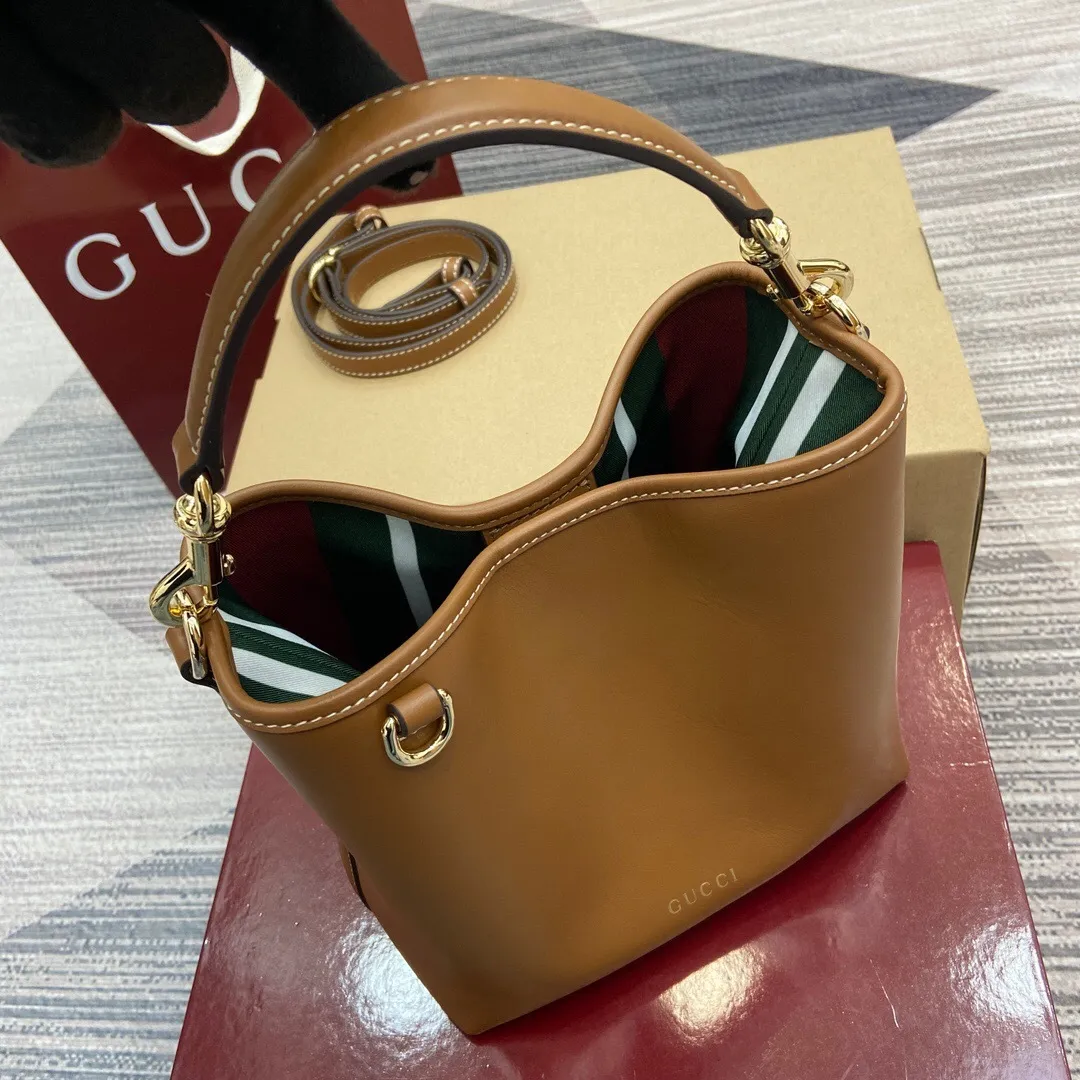 All Categories Official Website "Brand Women's Bags" Women's Bags 💙 GUCCI 2025 New GUCCI Crossbody Bag