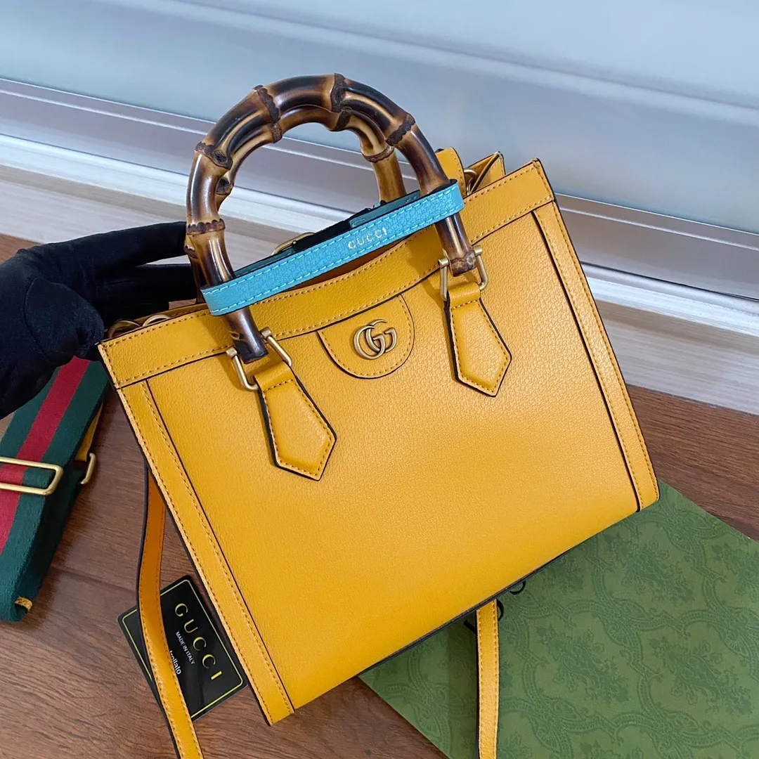 All categories Official website "Brand Women's Bags" Women's Bags 💙 GUCCI 2022 Official New Gucci Mini Tote Bag Wholesale 58002000 High Quality Specifications: 27-24-11CM
