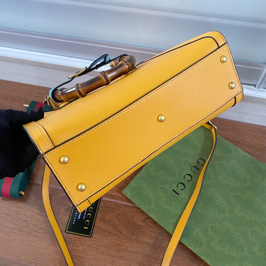 All categories Official website "Brand Women's Bags" Women's Bags 💙 GUCCI 2022 Official New Gucci Mini Tote Bag Wholesale 58002000 High Quality Specifications: 27-24-11CM