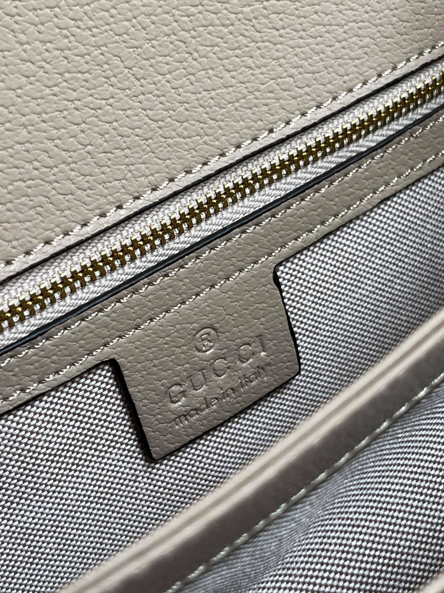 All Categories Official Website "Brand Women's Bags" Women's Bags 💙 GUCCI 2026 New GUCCI Crossbody Bag