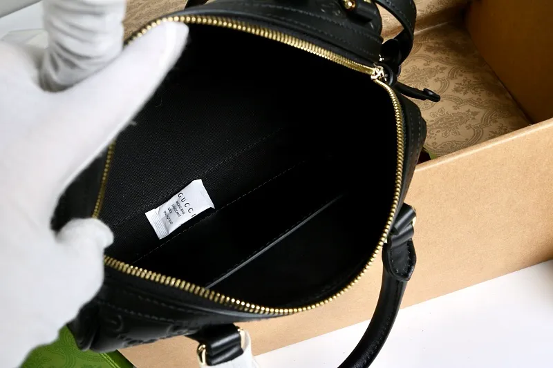 All categories Official website "Brand Women's Bags" Women's Bags 💙 GUCCI 2026 GUCCI new crossbody shoulder bag