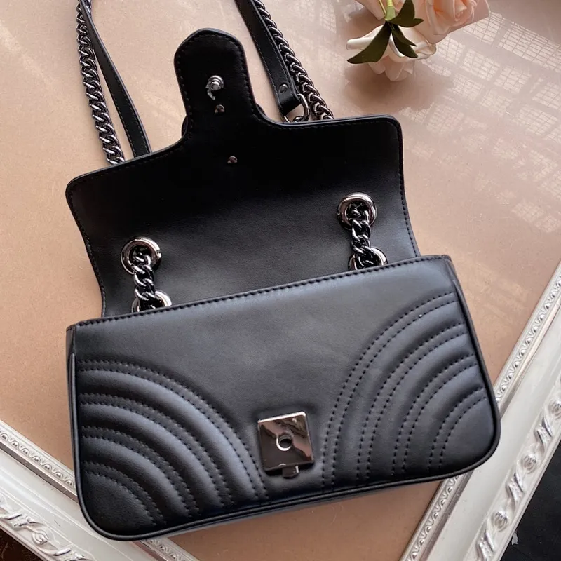 All categories Official website "Brand Women's Bags" Women's Bags 💙 GUCCI 2022 Official New Gucci Crossbody Bag Wholesale 58001800 High Quality Specifications: 22-13-6CM