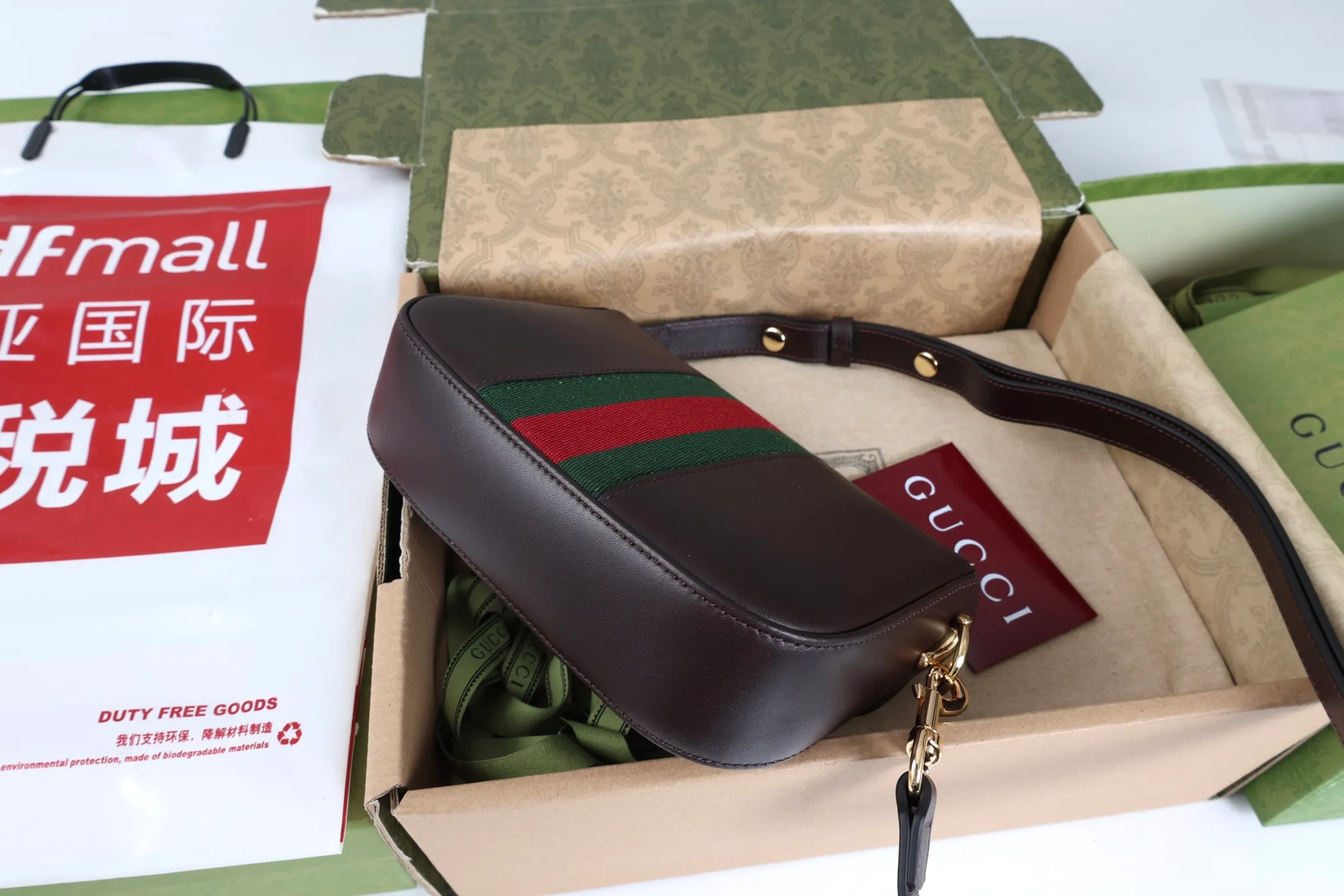 All categories Official website "Brand Women's Bags" Women's Bags 💙 GUCCI 2026 GUCCI new crossbody shoulder bag