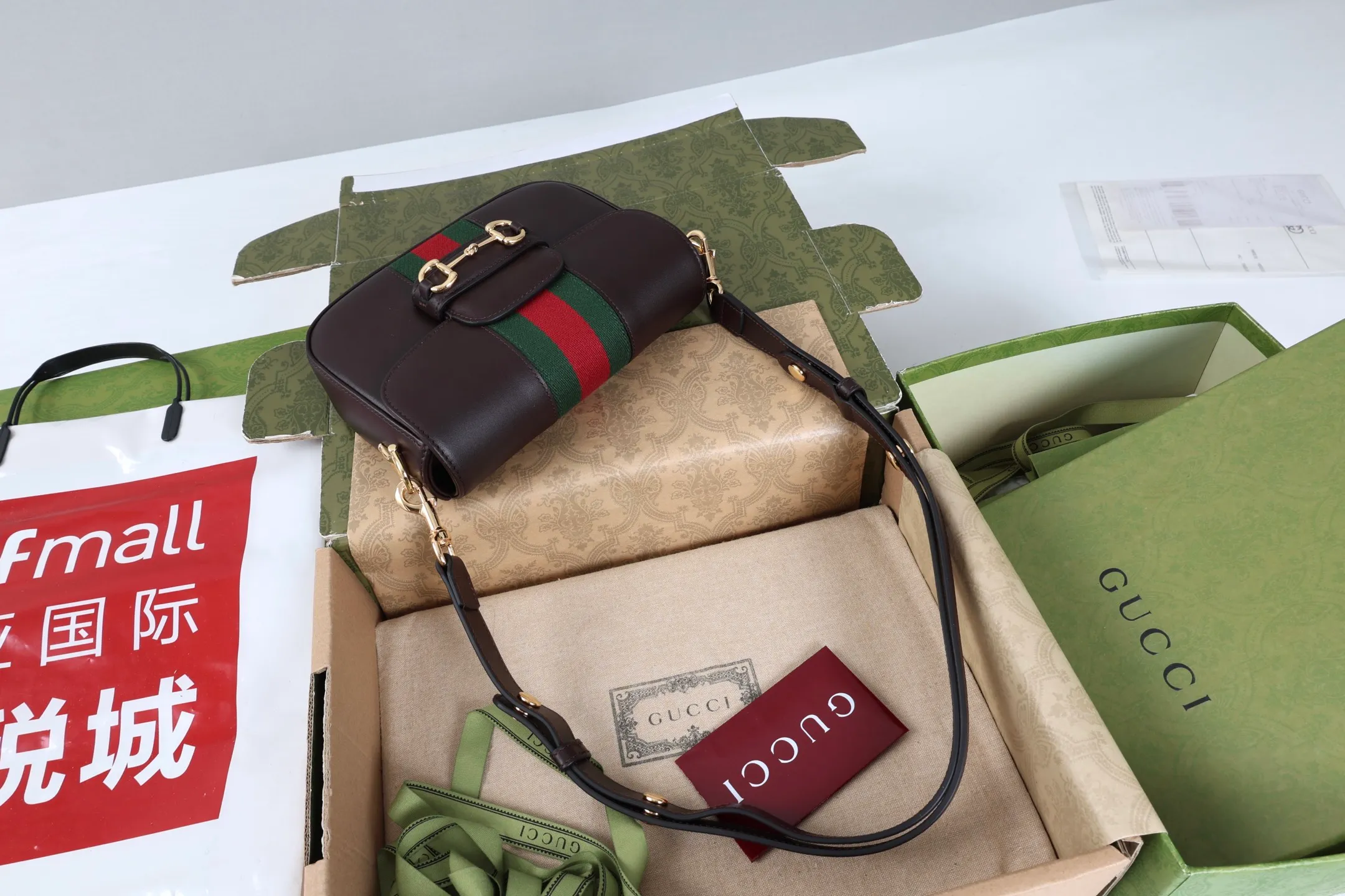 All categories Official website "Brand Women's Bags" Women's Bags 💙 GUCCI 2026 GUCCI new crossbody shoulder bag