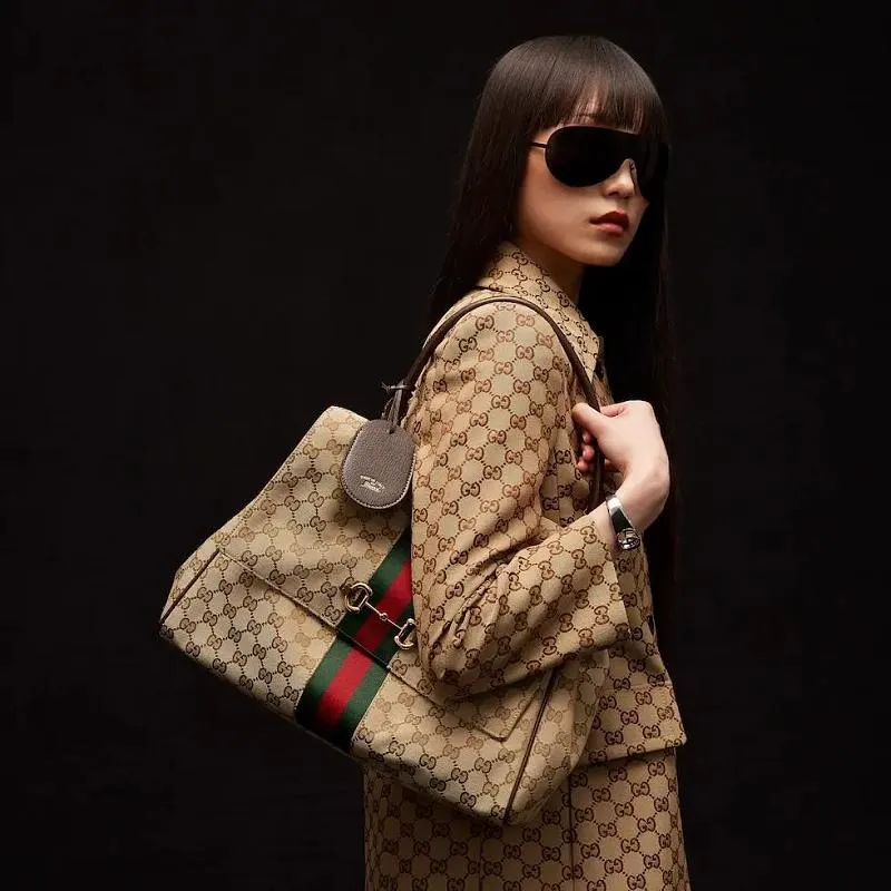 All categories Official website "Brand Women's Bags" Women's Bags 💙 GUCCI 2026 new GUCCI hand-held crossbody bag