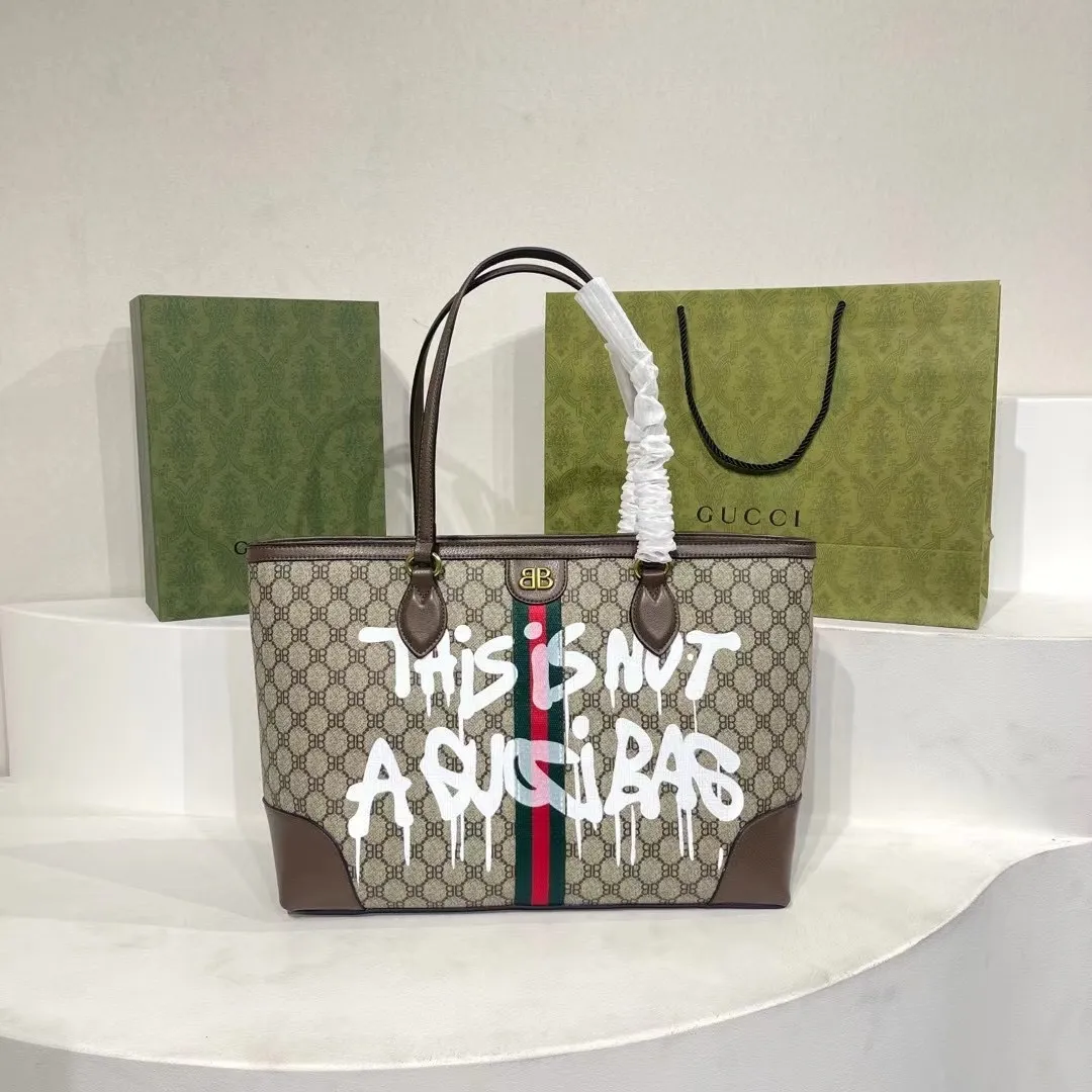 All categories Official website "Brand Women's Bags" Women's Bags 💙 GUCCI 2022 Official New Gucci Handbag Wholesale 58001600 High Quality Specifications: 37.8-26.9-13CM