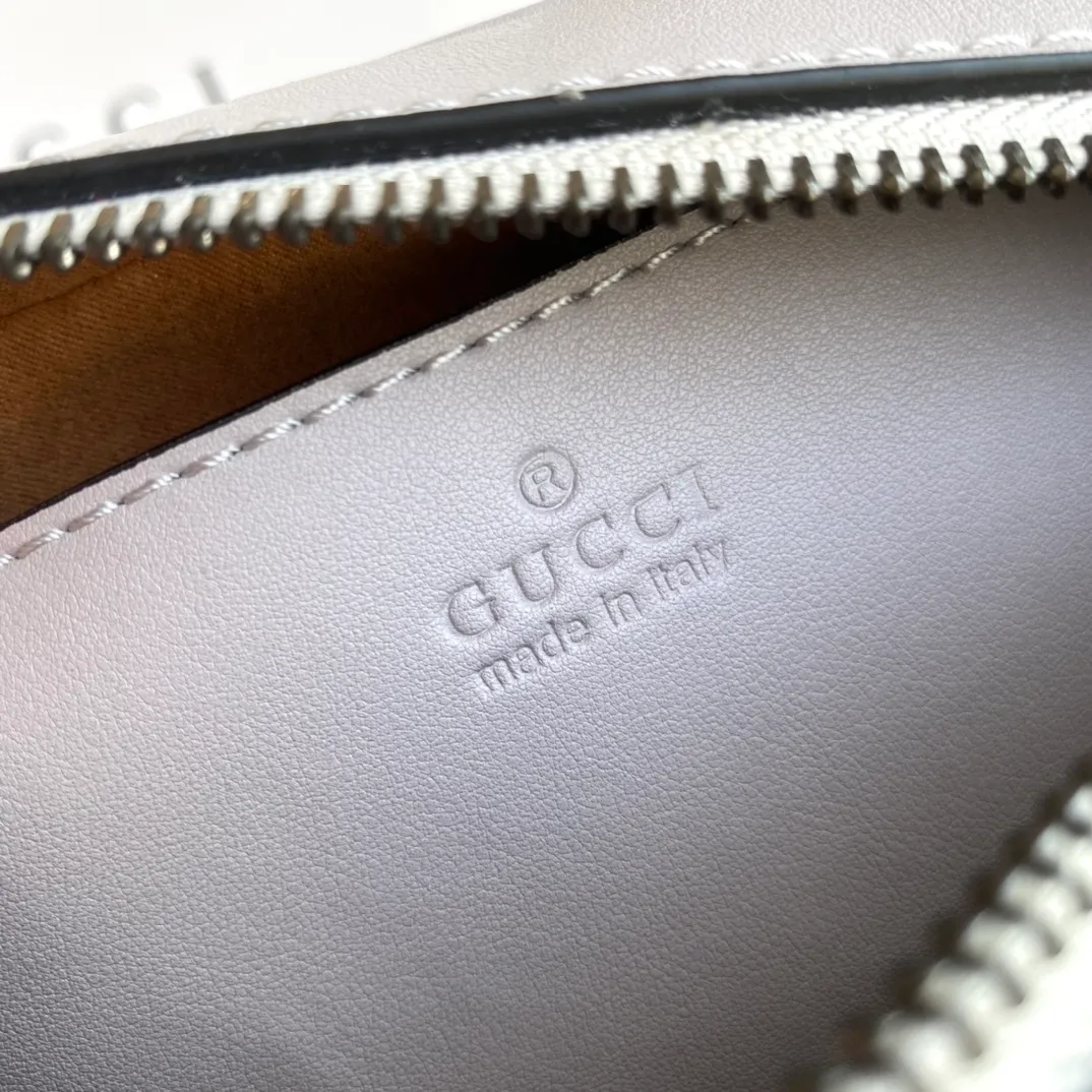 All categories Official website "Brand Women's Bags" Women's Bags 💙 GUCCI 2022 official new Gucci crossbody bag wholesale Original order quality 58001900 Size: 24-13-7Cm