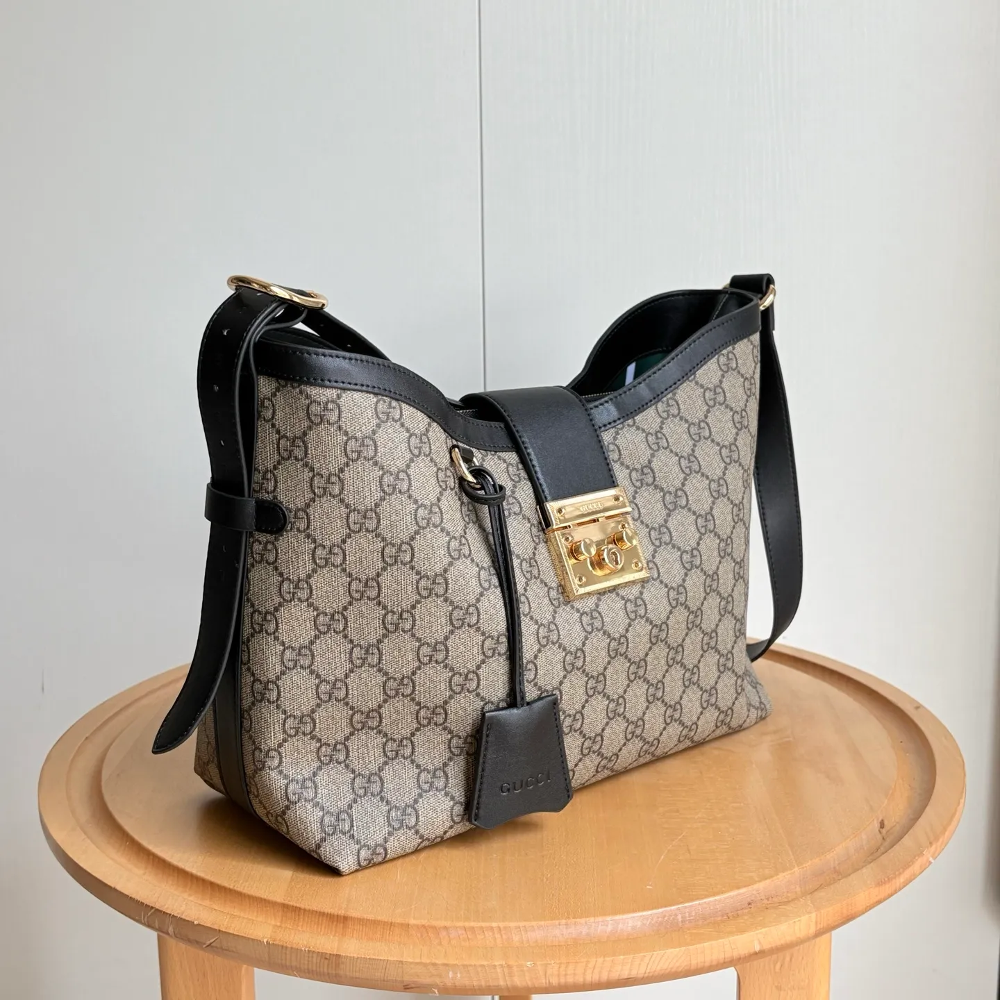 All Categories Official Website "Brand Women's Bags" Women's Bags 💙 GUCCI 2026 New GUCCI Crossbody Bag