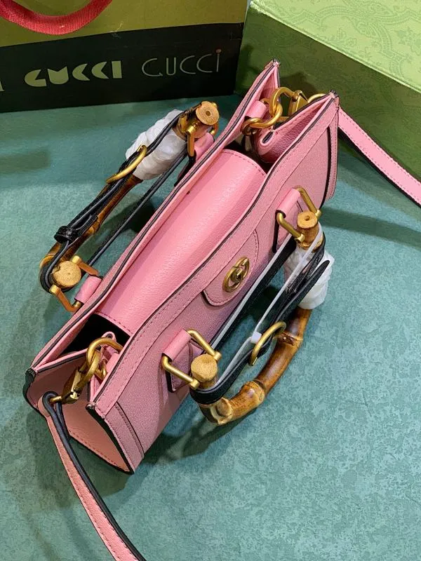 All categories Official website "Brand Women's Bags" Women's Bags 💙 GUCCI 2023 latest GUCCI crossbody bag