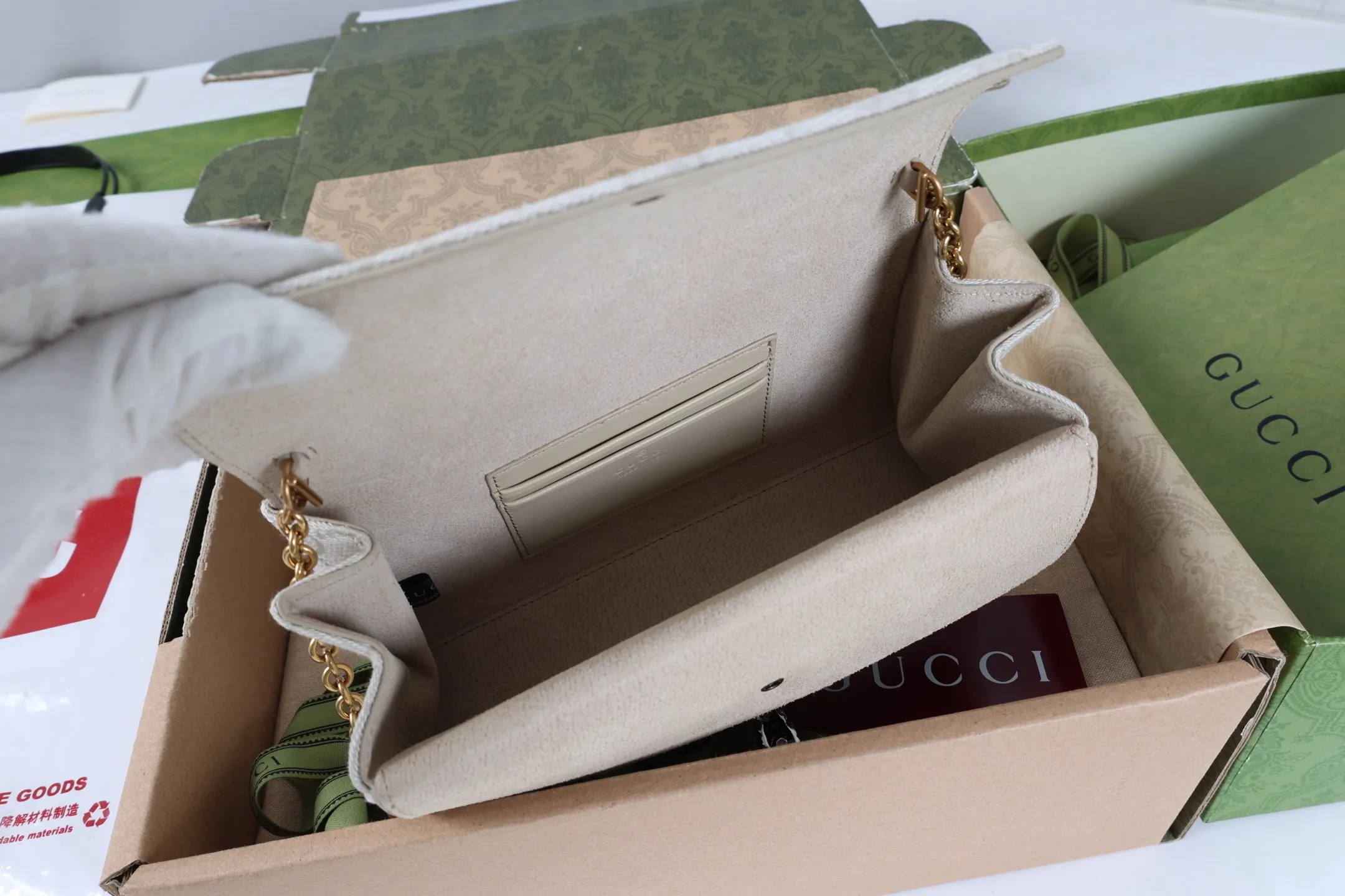 All categories Official website "Brand Women's Bags" Women's Bags 💙 GUCCI 2026 GUCCI new crossbody shoulder bag