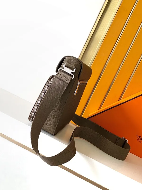 All Categories 💚 Top Version Men’s Bags 💚 Hermes 2024 New Hermes Crossbody Bag