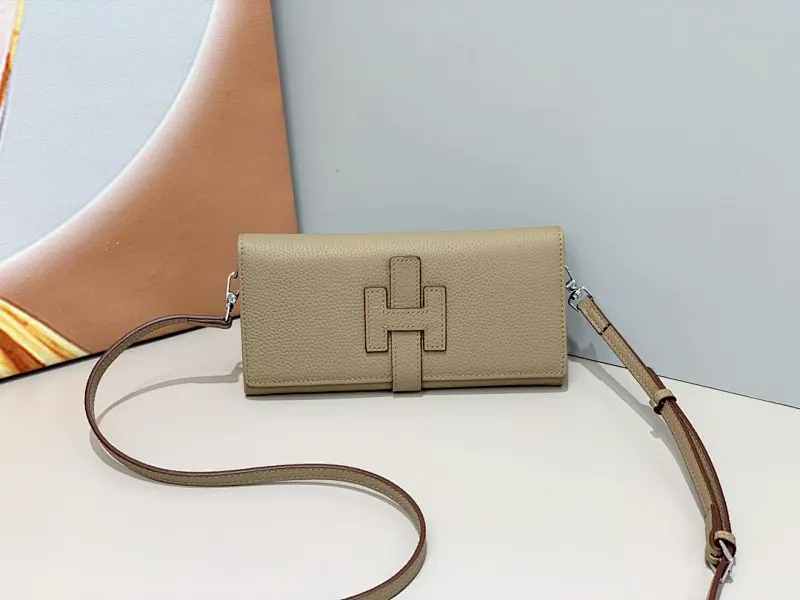 All Categories Hermès Wallet (Hermès) Hermès 514-2 Leather Buckle