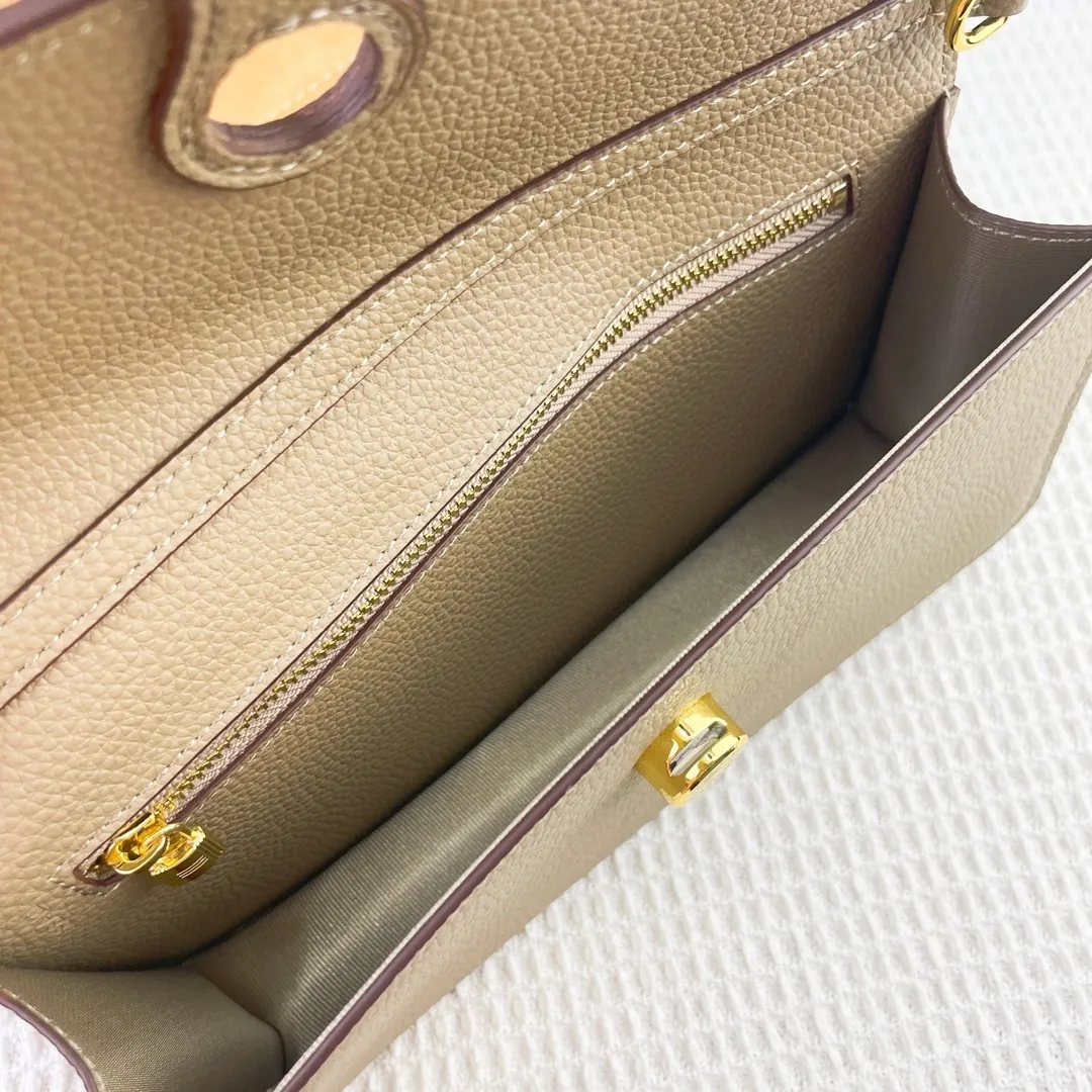 All categories Hermès wallet (Hermès) Hermès 388-2 gold
