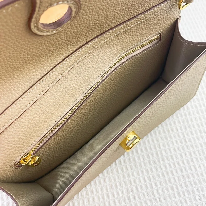 All categories Hermès wallet (Hermès) Hermès 388-2 gold