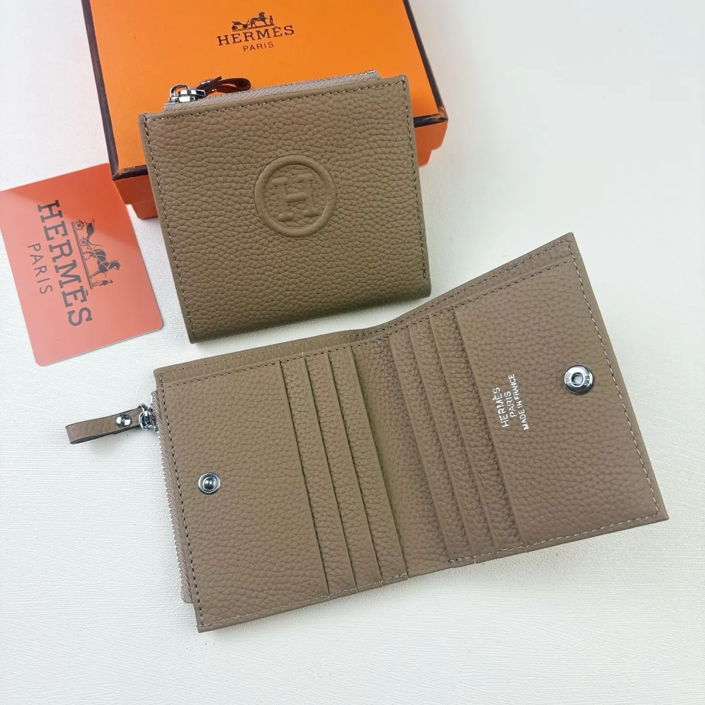 All categories Hermès wallet (Hermès) Hermès 6357 pressed