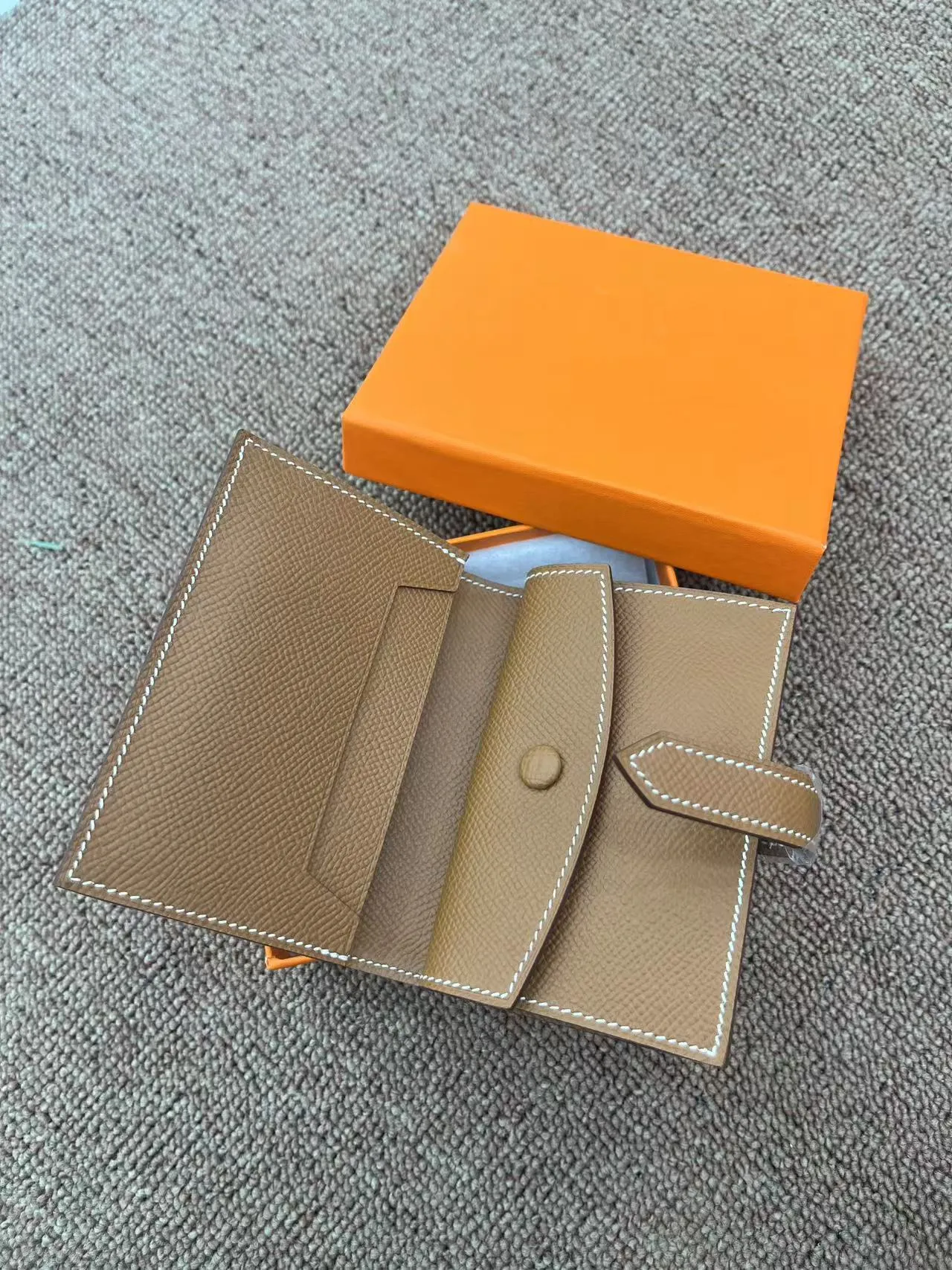 All categories Hermès wallet (Hermès) Hermès 1010