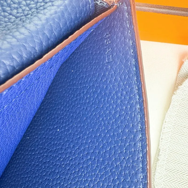 All categories Hermès wallet (Hermès) Hermès 528
