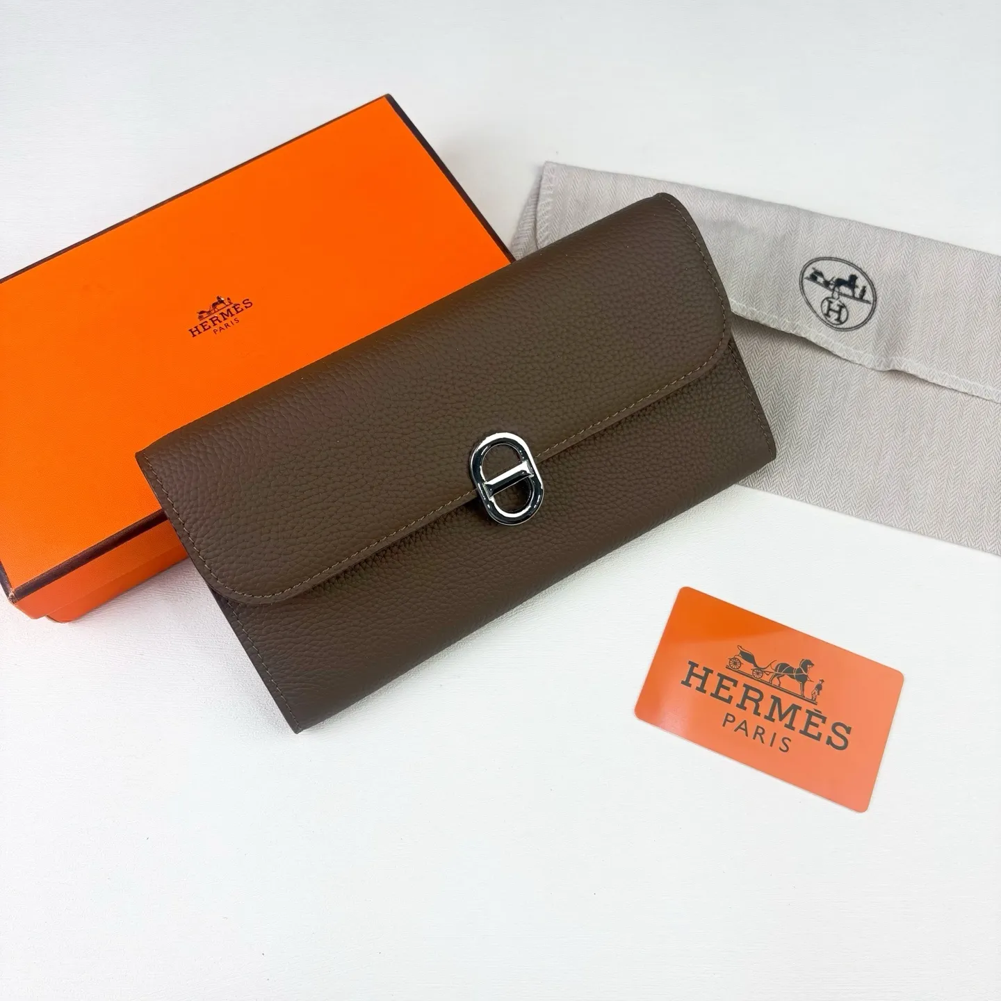 All Categories Hermès Wallet (Hermès) Hermès 0699 Silver Buckle