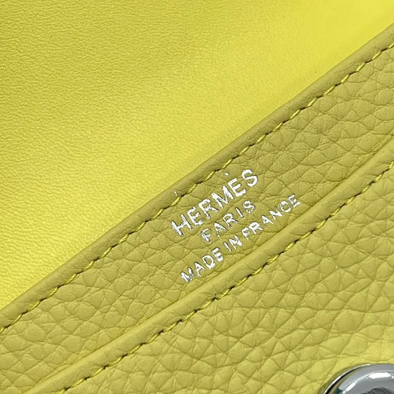 All categories Hermès wallet (Hermès) Hermès 5121 pebbled silver buckle