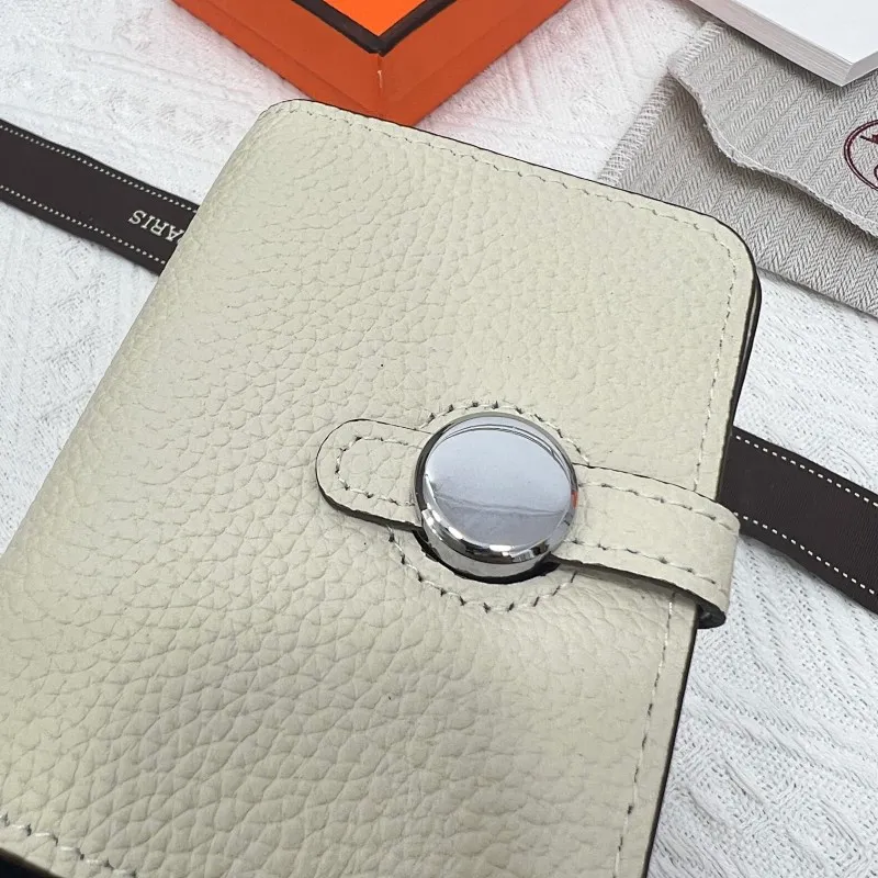 All categories Hermès wallet (Hermès) Hermès 5121 pebbled silver buckle
