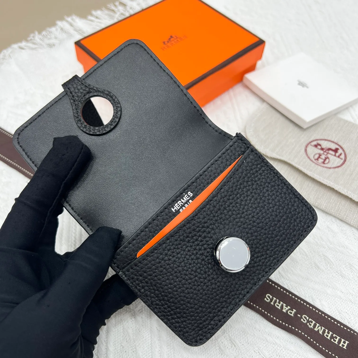 All categories Hermès wallet (Hermès) Hermès 5121 pebbled silver buckle