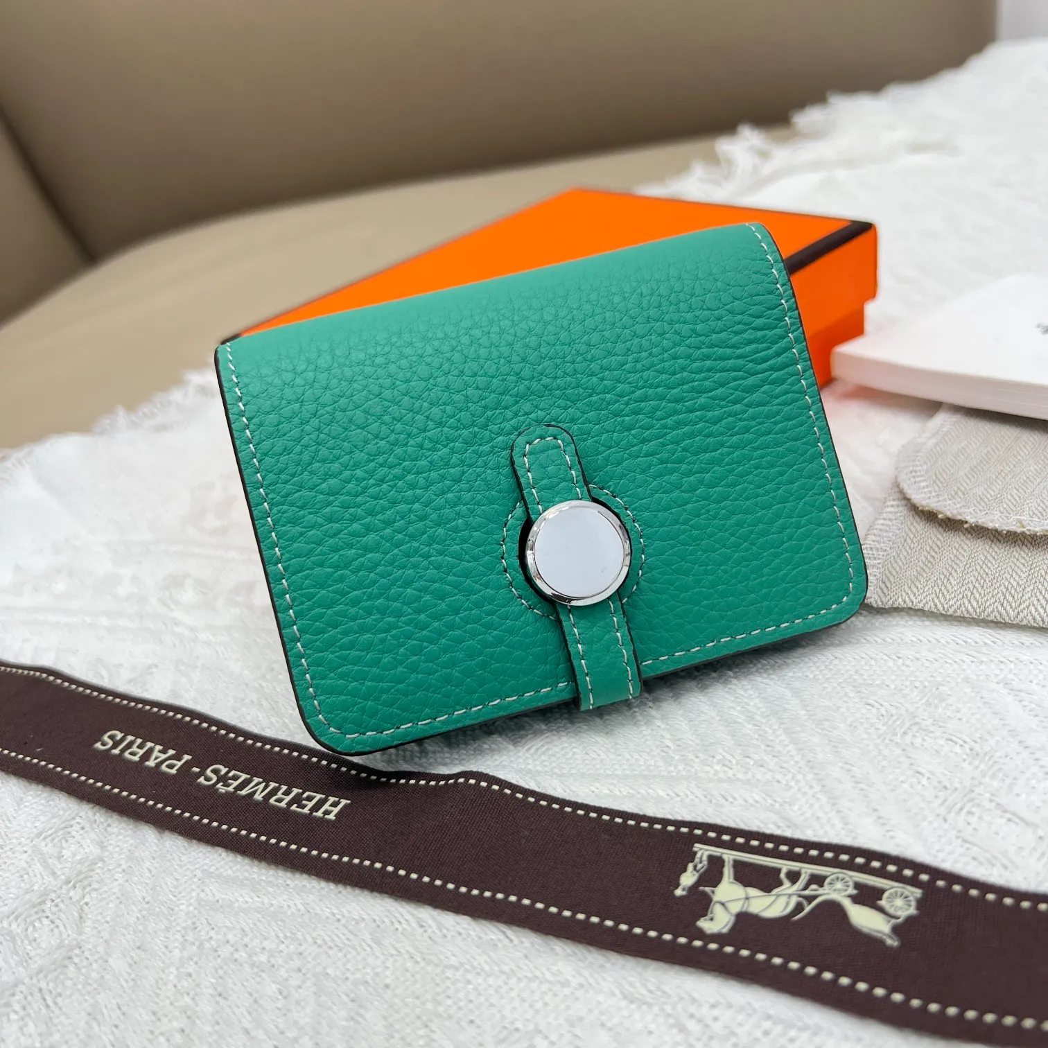 All categories Hermès wallet (Hermès) Hermès 5121 pebbled silver buckle