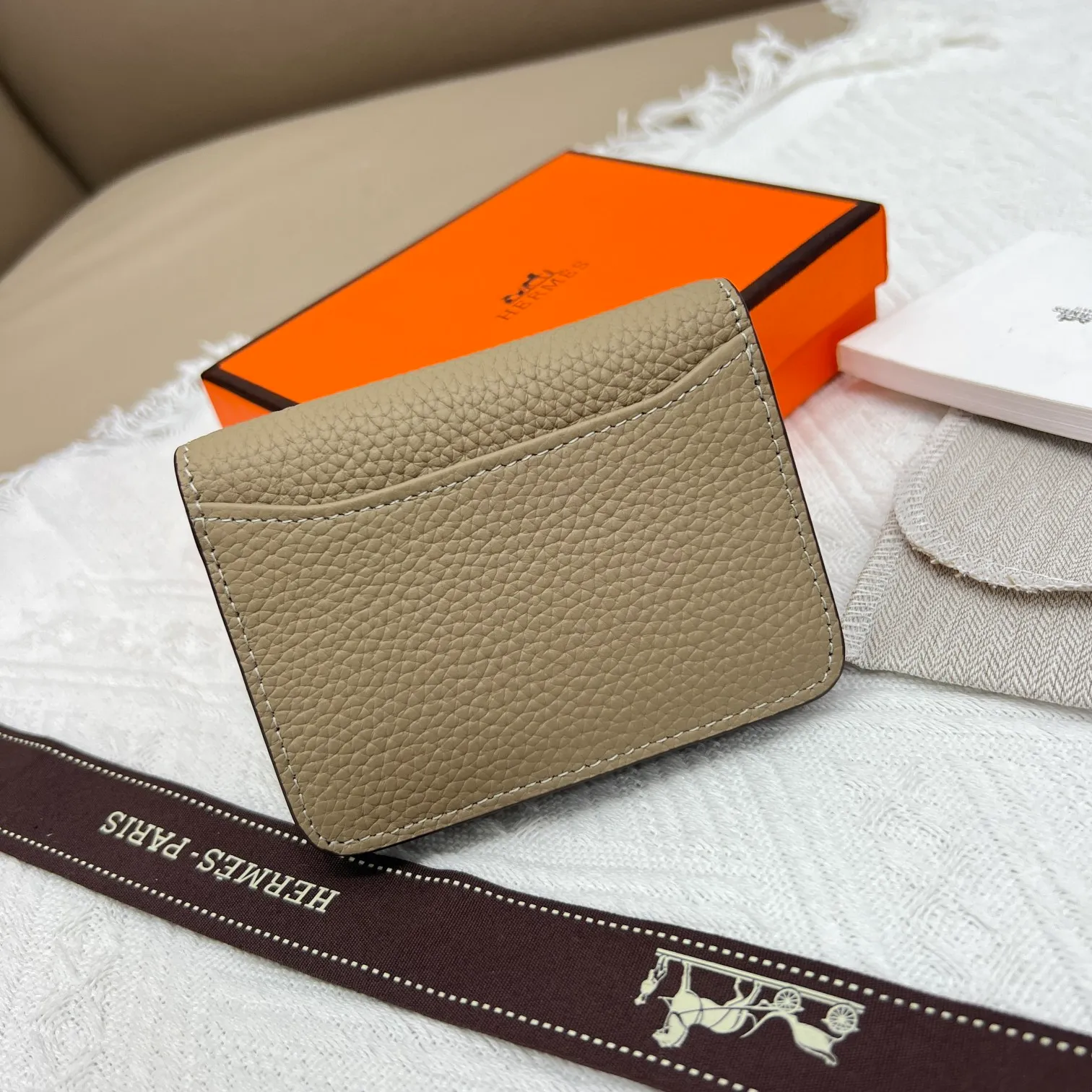 All categories Hermès wallet (Hermès) Hermès 5121 pebbled silver buckle