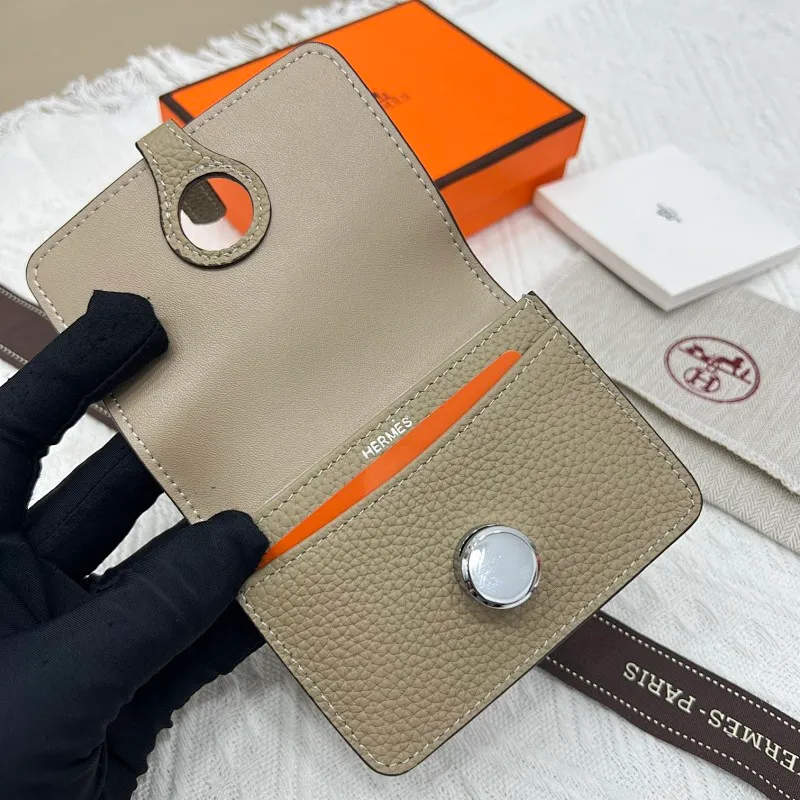 All categories Hermès wallet (Hermès) Hermès 5121 pebbled silver buckle