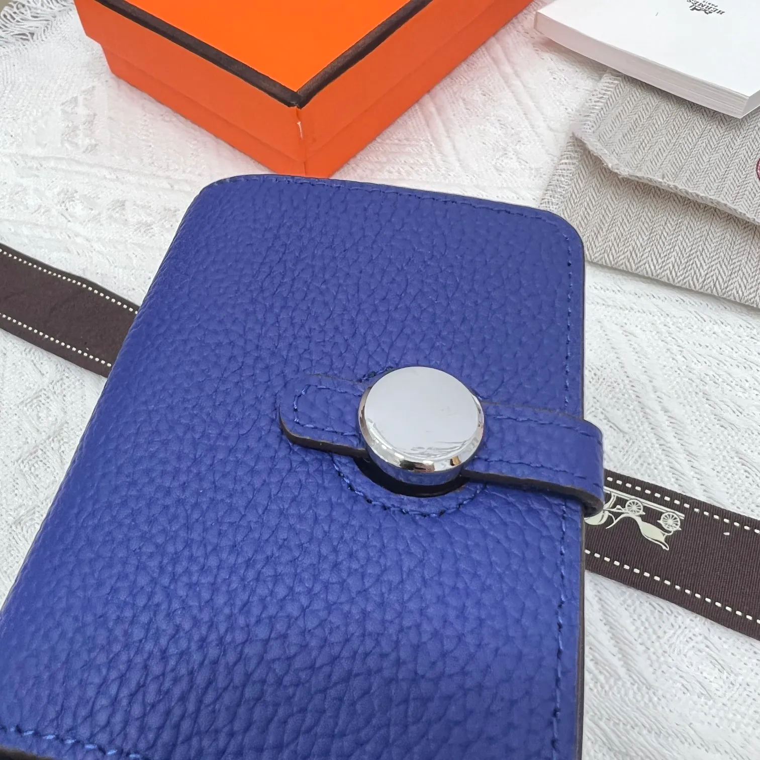 All categories Hermès wallet (Hermès) Hermès 5121 pebbled silver buckle