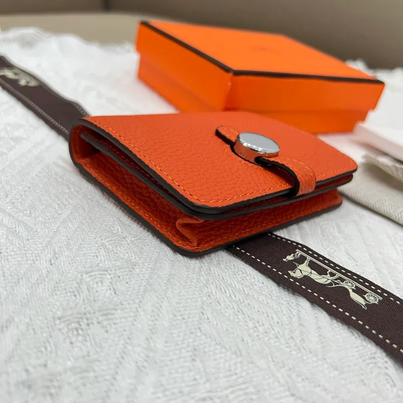All categories Hermès wallet (Hermès) Hermès 5121 pebbled silver buckle