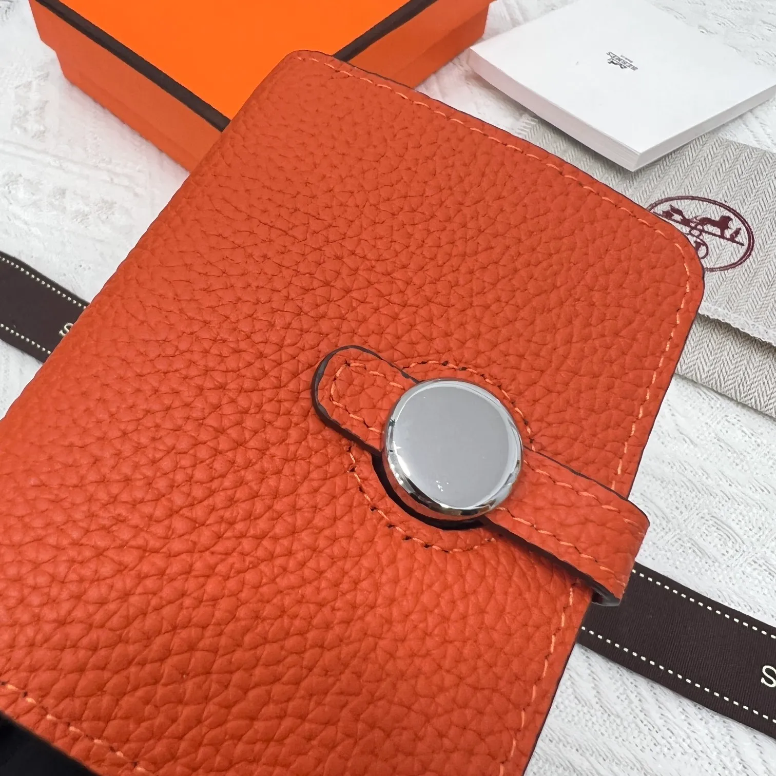 All categories Hermès wallet (Hermès) Hermès 5121 pebbled silver buckle