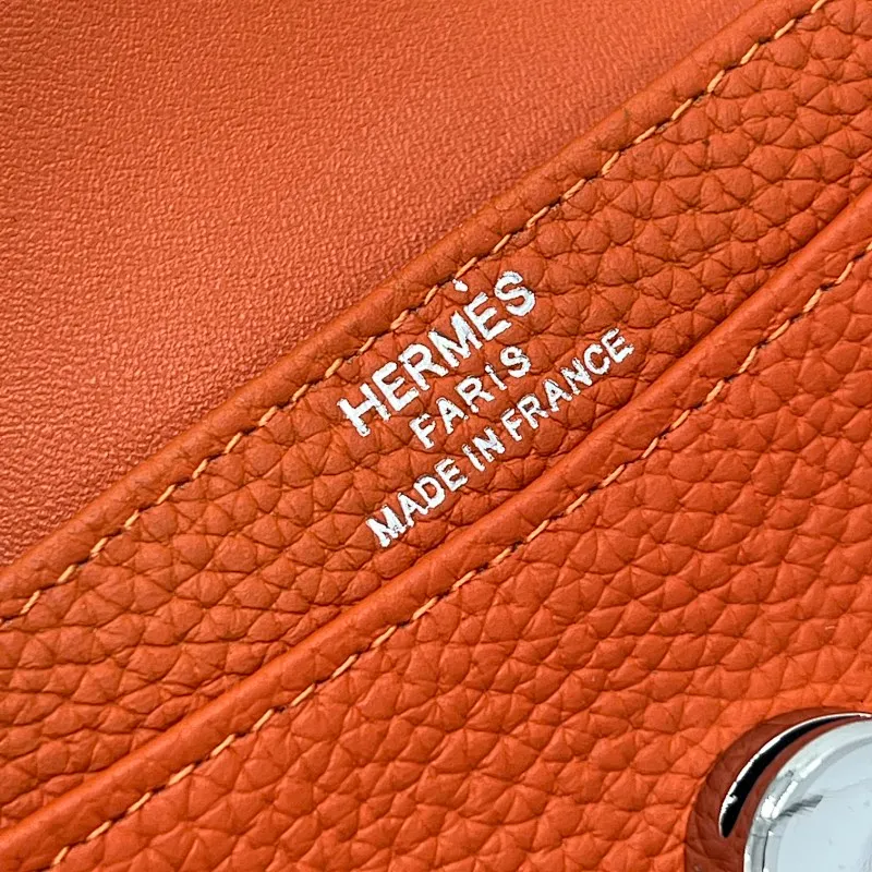 All categories Hermès wallet (Hermès) Hermès 5121 pebbled silver buckle