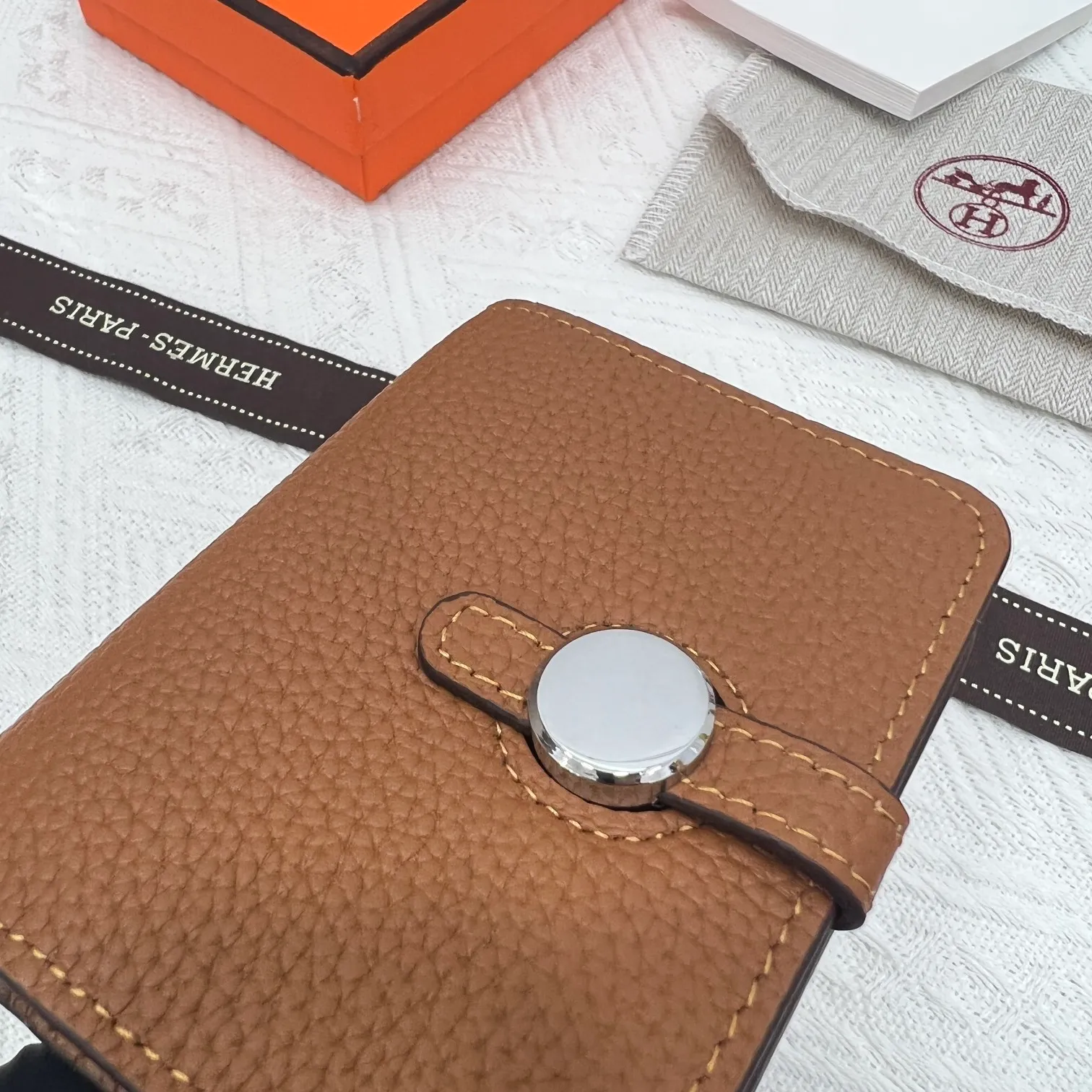 All categories Hermès wallet (Hermès) Hermès 5121 pebbled silver buckle
