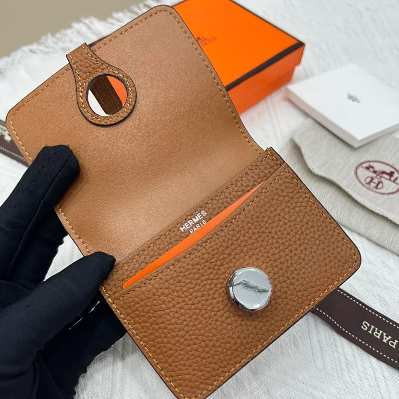 All categories Hermès wallet (Hermès) Hermès 5121 pebbled silver buckle