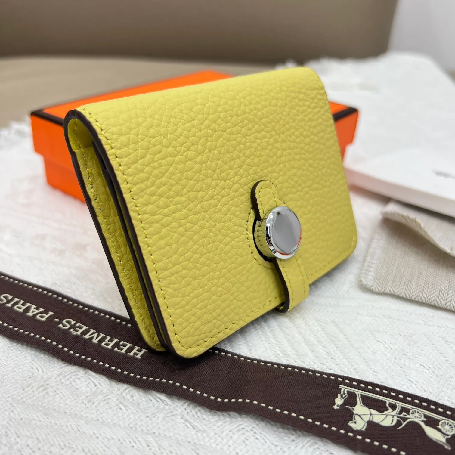 All categories Hermès wallet (Hermès) Hermès 5121 pebbled silver buckle