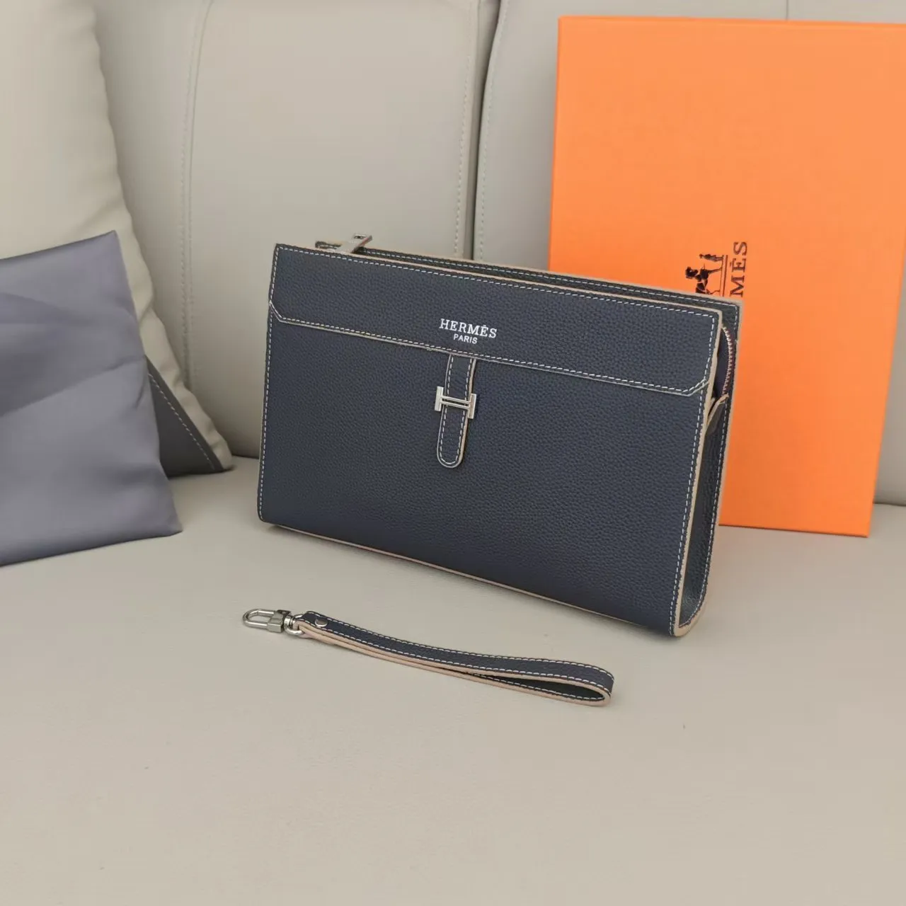 All categories Hermès wallet (Hermès) Hermès H5010-4