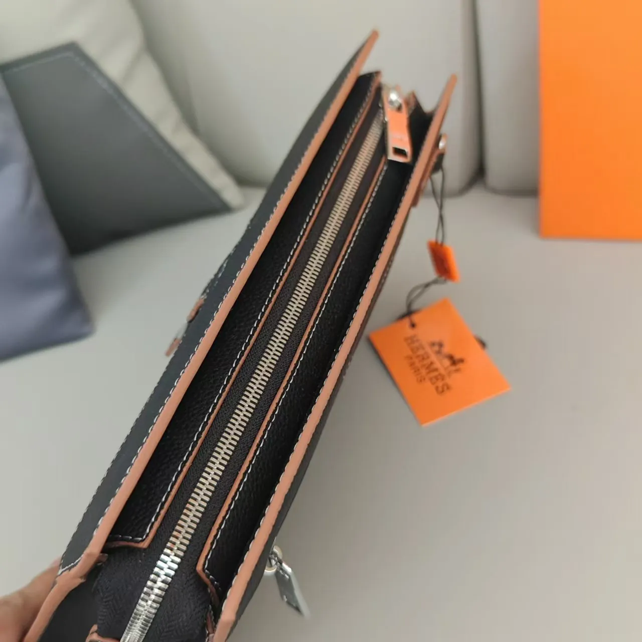 All categories Hermès wallet (Hermès) Hermès H5010-4