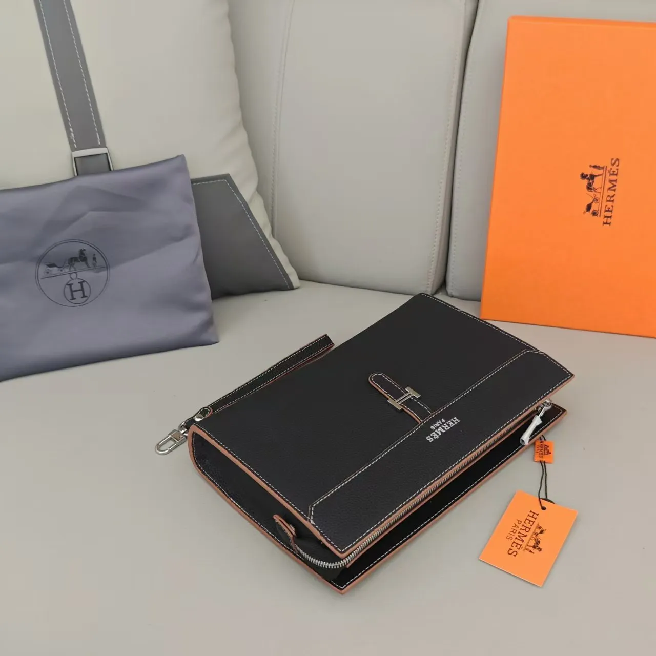 All categories Hermès wallet (Hermès) Hermès H5010-4