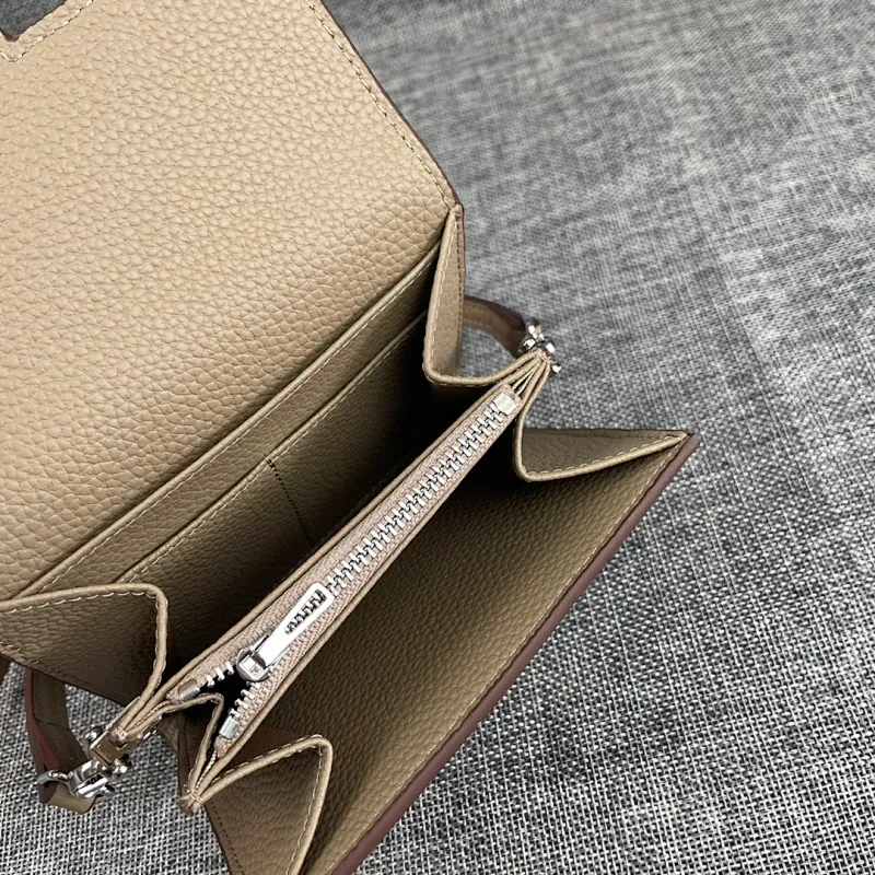 All Categories Hermès Wallet (Hermès) Hermès 537-2 Silver Buckle