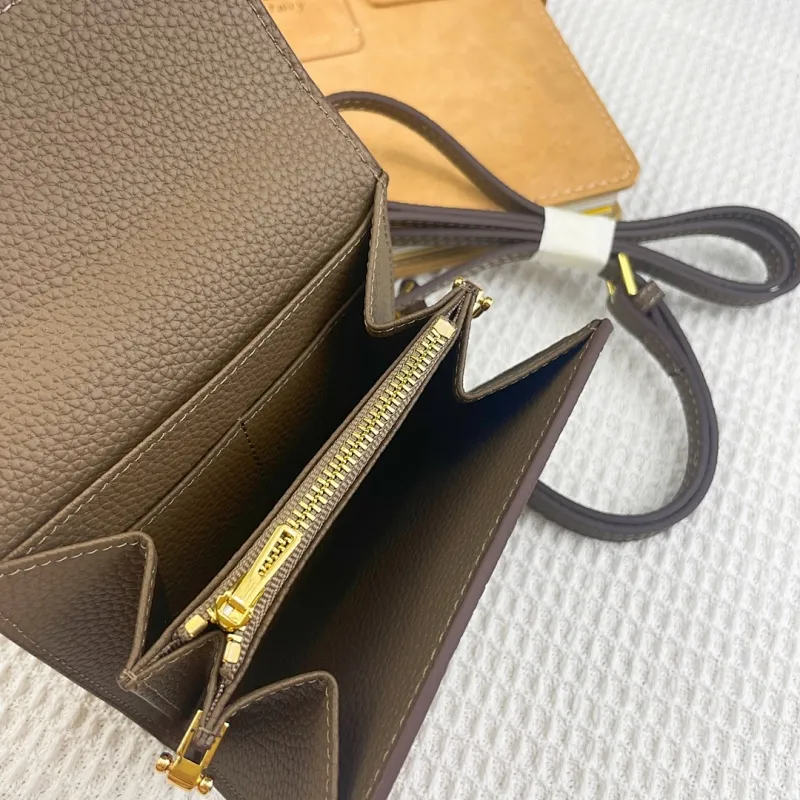 All categories Hermès wallet (Hermès) Hermès 537-2