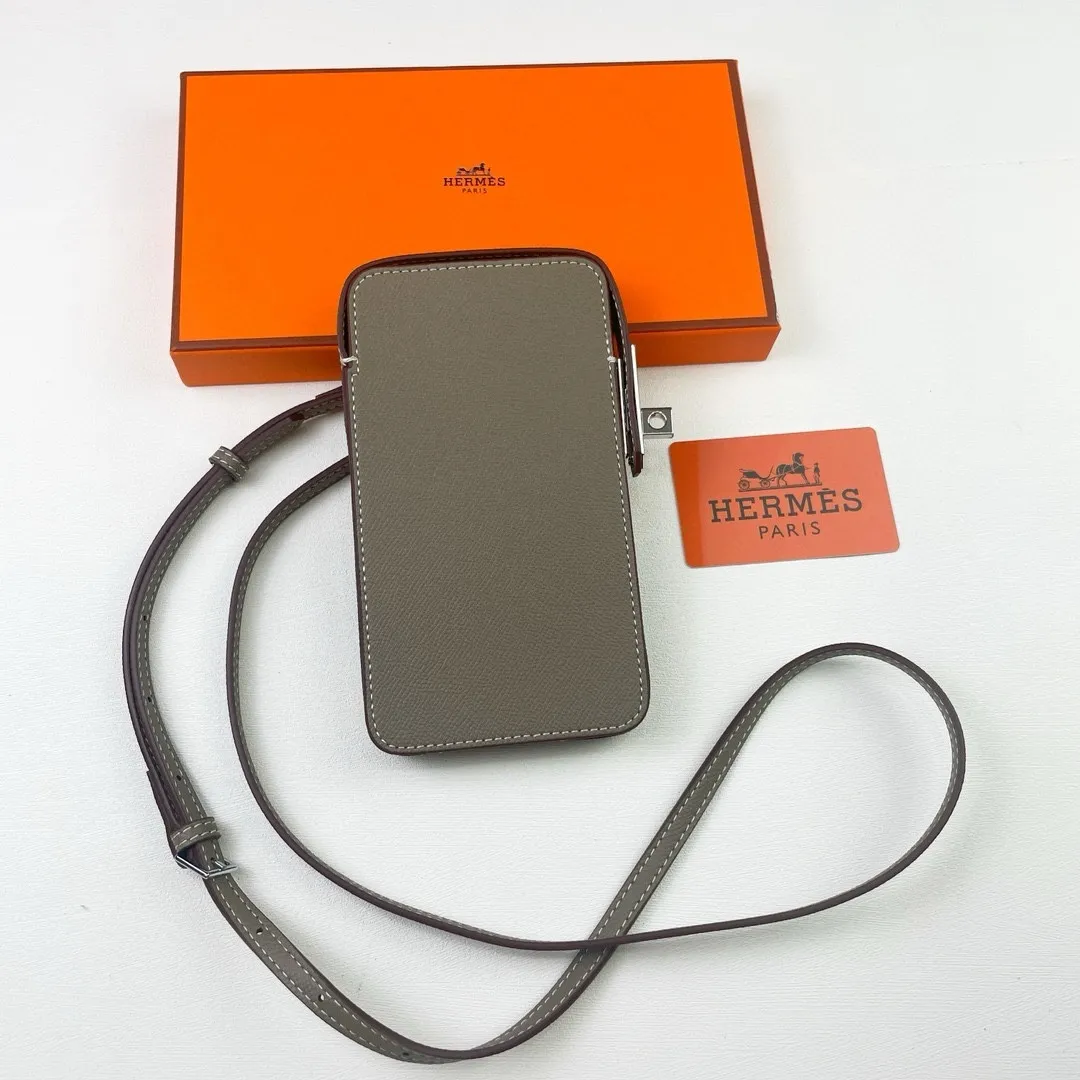All categories Hermès wallet (Hermès) Hermès 9852 silver buckle
