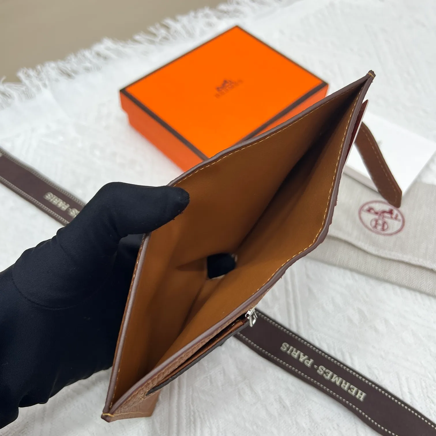 All categories Hermès wallet (Hermès) Hermès 5120 pebbled silver buckle