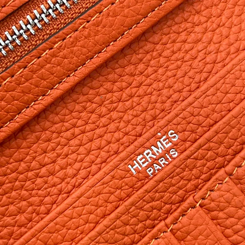 All categories Hermès wallet (Hermès) Hermès 5120 pebbled silver buckle