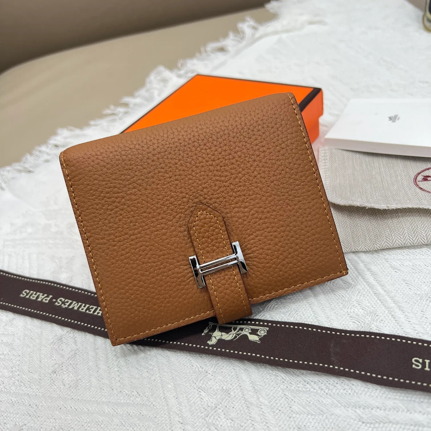 All categories Hermès wallet (Hermès) Hermès 5120 pebbled silver buckle